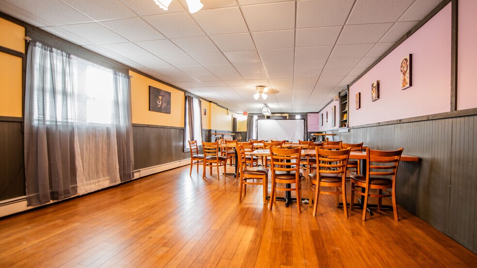 More Photos Of 222 S Market St, Williamsport Restaurant For Sale