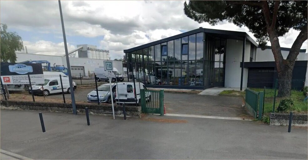 More Photos Of 18 Avenue Didier Daurat, Toulouse Office For Lease