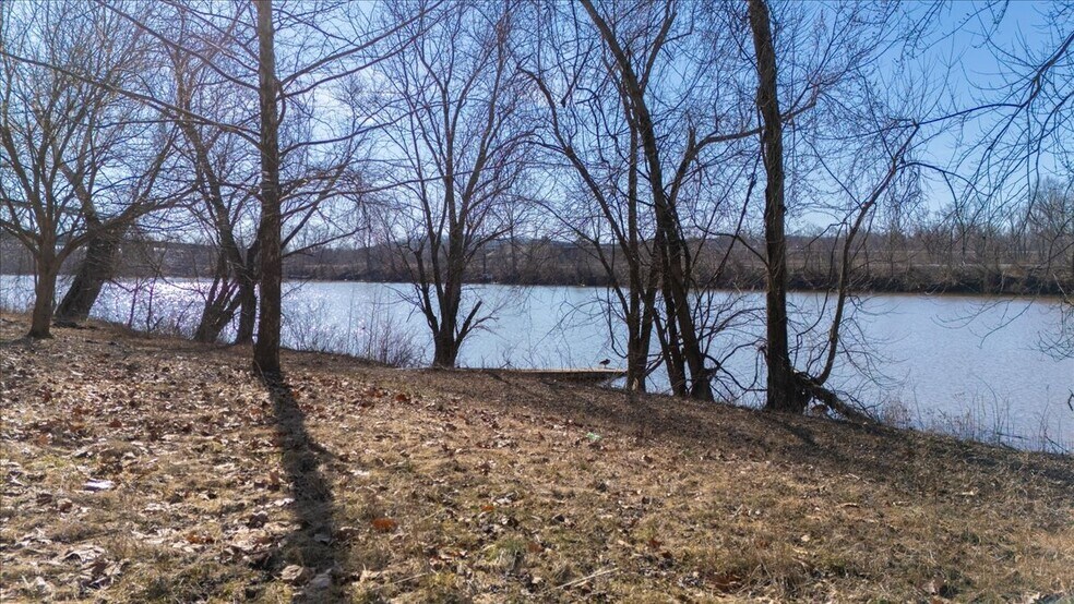 More Photos Of 828 Depot St, Parkersburg Warehouse For Sale