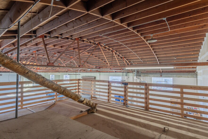 More Photos Of 320 Victory Ave, South San Francisco Warehouse For Lease