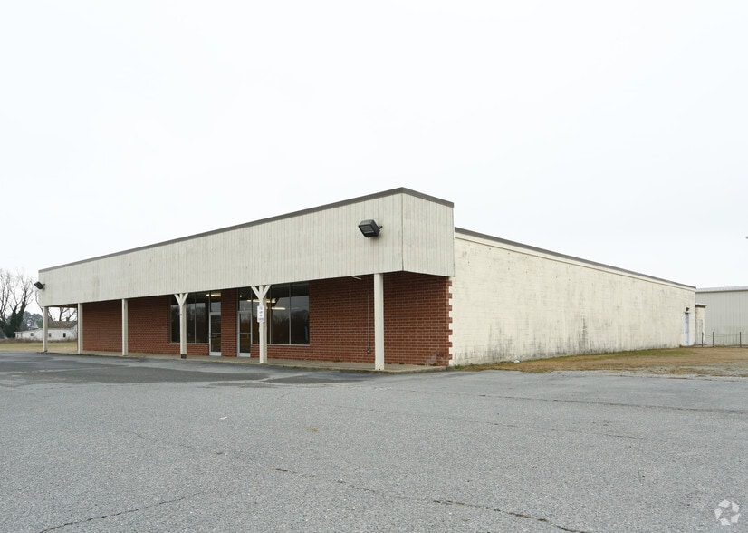 More Photos Of 620 Dr Donnie H Jones Jr Blvd, Princeton Freestanding For Lease