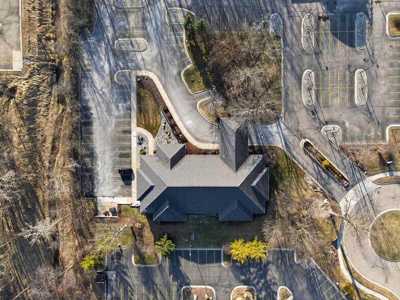 More Photos Of 1625 Ramblewood Dr, East Lansing Medical For Sale