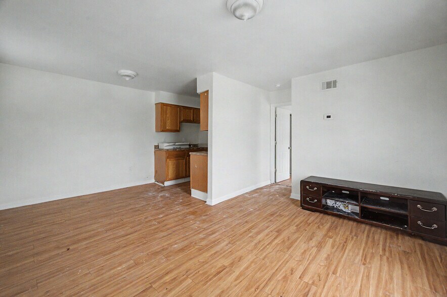 More Photos Of 6711-6817 Tara Ln, New Orleans Apartments For Sale