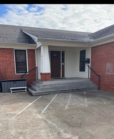 More Photos Of 417 W Wall St, Grapevine Office For Lease