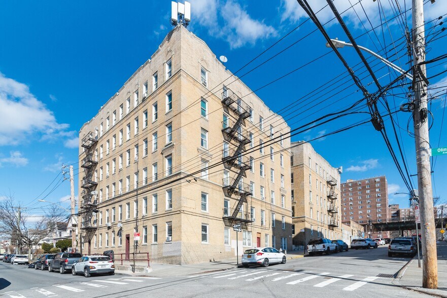 More Photos Of 679 Magenta St, Bronx Apartments For Sale