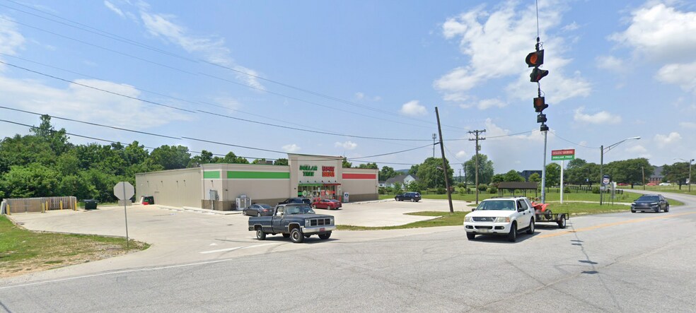 More Photos Of 4925 Highway 52, Loretto Supermarket For Sale