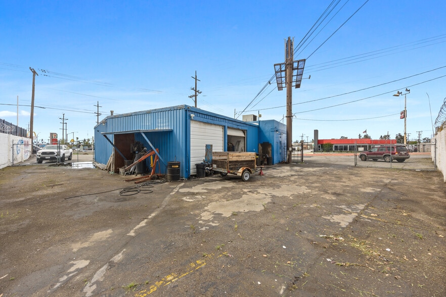 More Photos Of 2000 Union Ave, Bakersfield Auto Repair For Sale