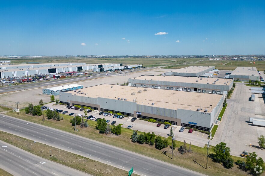 More Photos Of 10725 25th St NE, Calgary Warehouse For Lease