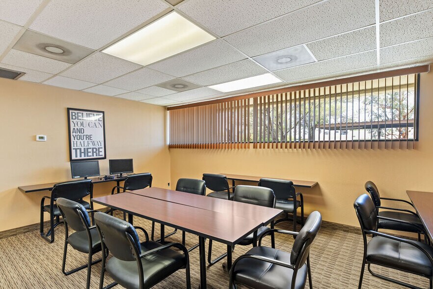 More Photos Of 1955 E Broadway Rd, Tempe Office For Sale