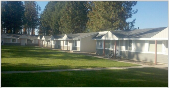 More Photos Of 25 N Airport Rd, Deer Park Apartments For Sale