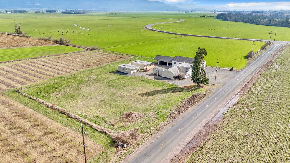 More Photos Of 31414 Harris Dr, Harrisburg Lodge Meeting Hall For Sale