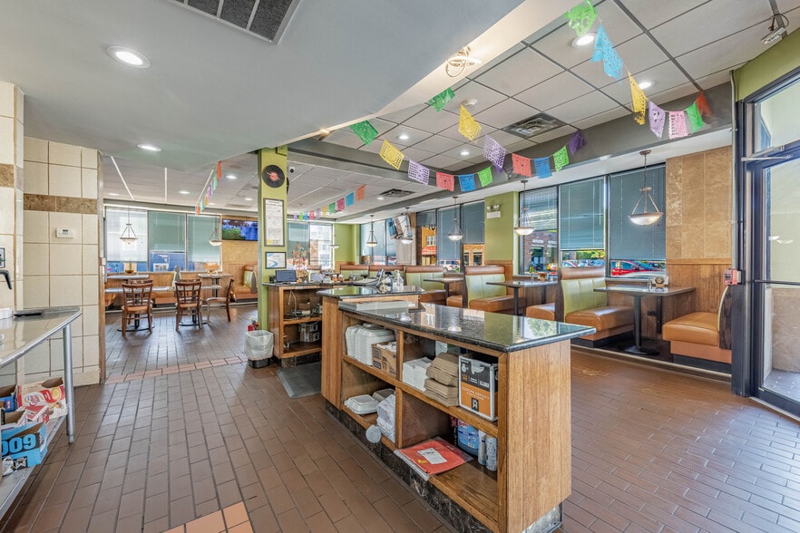 More Photos Of 3205 S Harlem Ave, Berwyn Fast Food For Sale