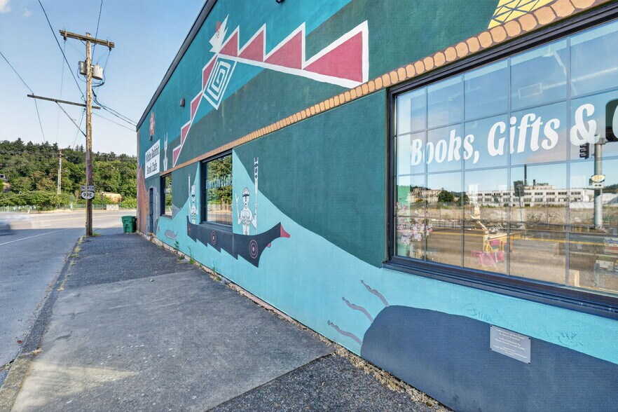More Photos Of 503 Main St, Oregon City Storefront For Sale