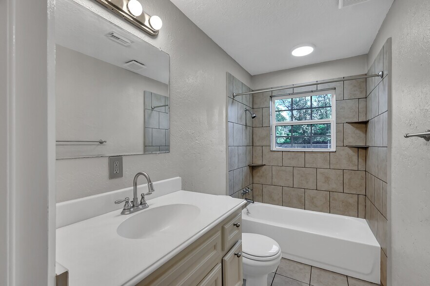 More Photos Of 29806 Lazy Ln, Spring Office Residential For Lease