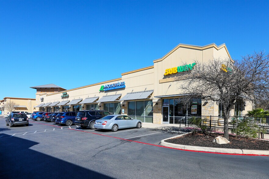 More Photos Of 12908-12932 Bandera Rd, Helotes General Retail For Sale