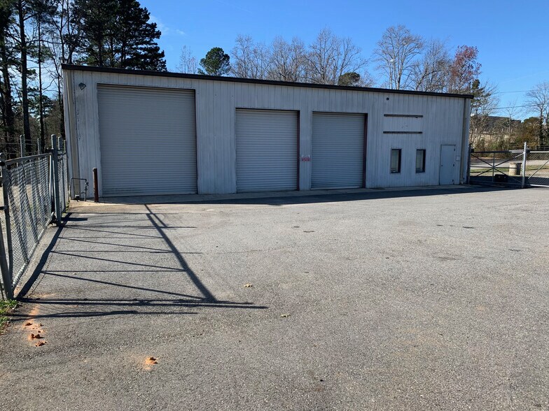 More Photos Of 9090 Jot Em Down Rd, Gainesville Warehouse For Sale
