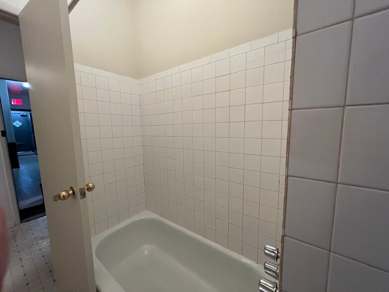 More Photos Of 127 N 4th St, Brooklyn Apartments For Sale