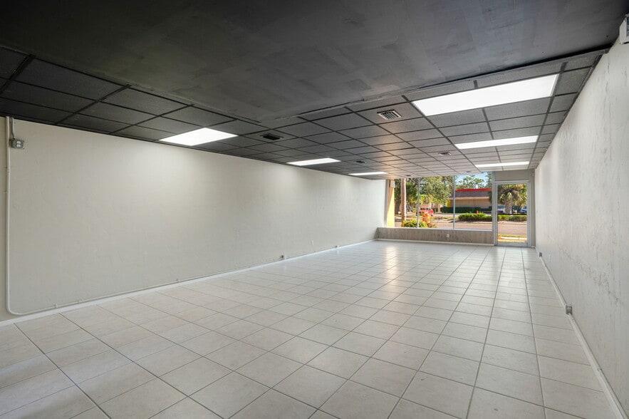 More Photos Of 2801-2815 N Tamiami Trl, Sarasota Unknown For Lease