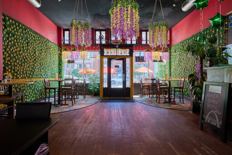 More Photos Of 1315-1317 Washington Ave, Saint Louis Restaurant For Lease