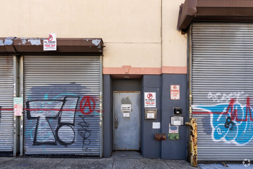 More Photos Of 214-216 44th St, Brooklyn Industrial For Sale