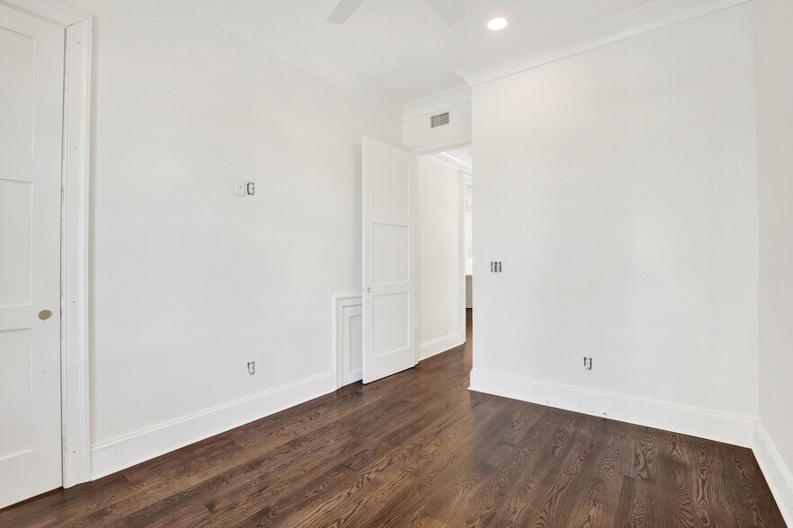 More Photos Of 104 17th st, Tybee Island Apartments For Sale