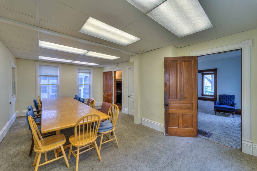 More Photos Of 604 Greenwood Pl, Jackson Office For Lease