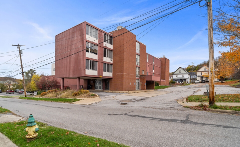 More Photos Of 94 Hospital St, Ridgway Specialty For Sale