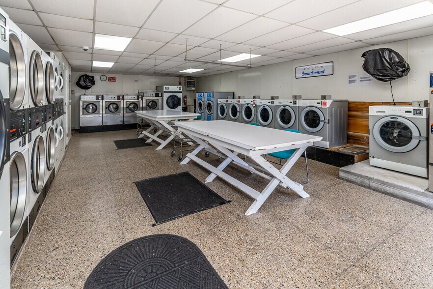 More Photos Of 99 S Main St, Lambertville Storefront For Sale