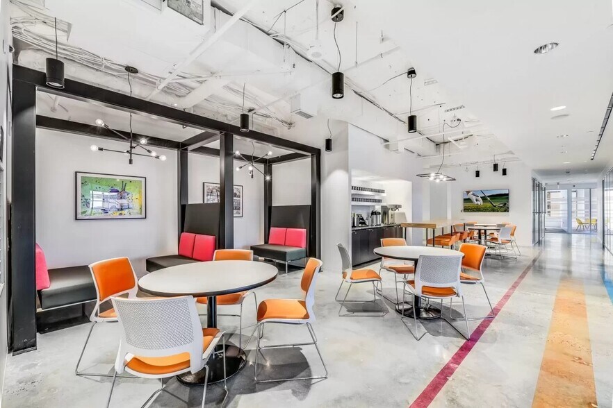 More Photos Of 4075 Wilson Blvd, Arlington Coworking Space