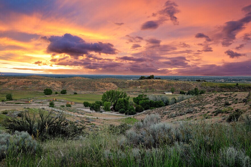 More Photos Of 5446 N 16 Hwy, Eagle Winery Vineyard For Sale