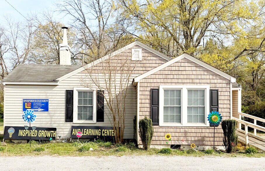 Primary Photo Of 403 S Logan St, Gaffney Office For Sale