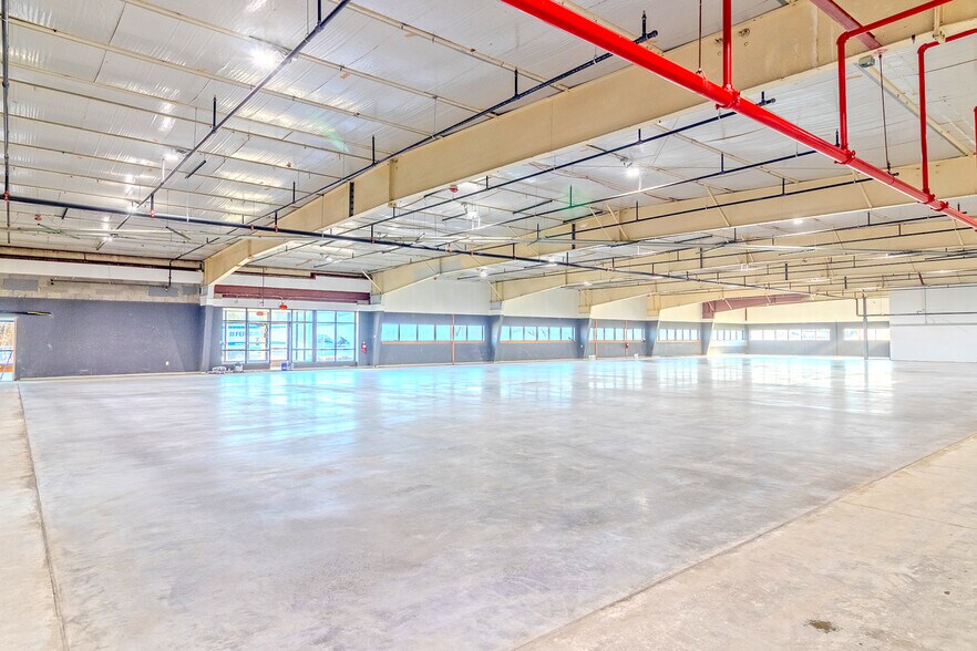 More Photos Of 102 Bypass Plaza Dr, Frankfort Warehouse For Sale