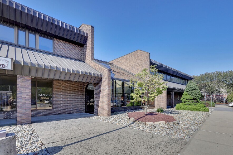 More Photos Of 1003-1031 McBride Ave, Woodland Park Medical For Lease