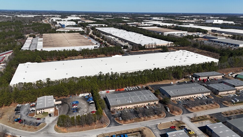 More Photos Of 237 Greenwood Industrial Ct, McDonough Distribution For Lease