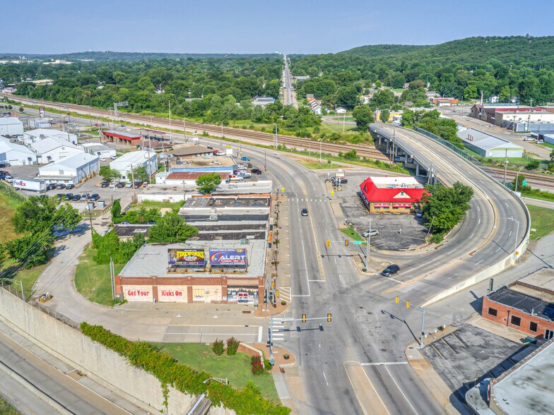 More Photos Of 4067 Southwest Blvd, Tulsa General Retail For Sale