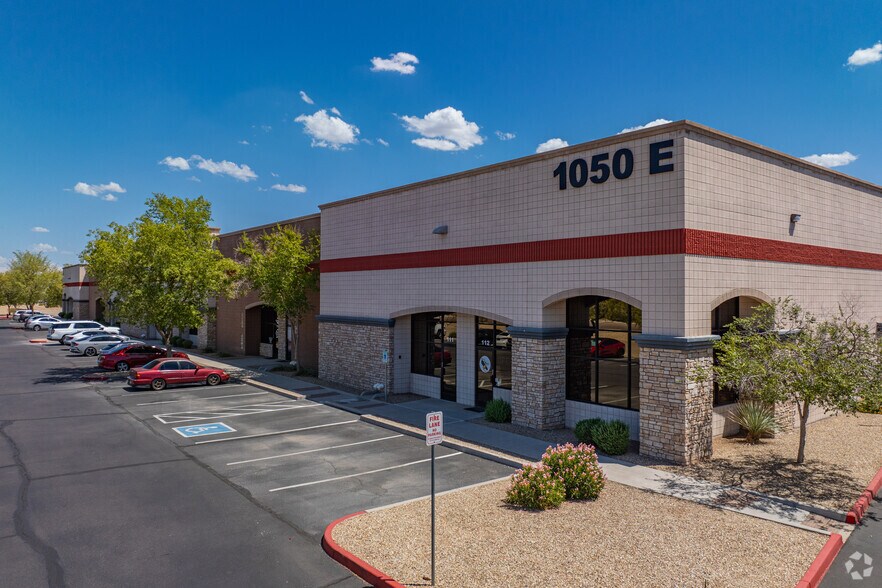 More Photos Of 1050 N Fairway Dr, Avondale Unknown For Lease