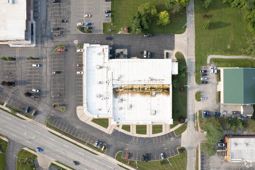 More Photos Of 5549-5555 Monroe St, Sylvania Freestanding For Lease