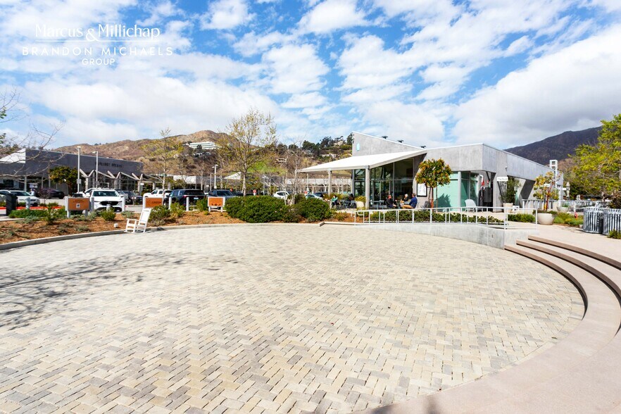 More Photos Of 23401 Civic Center Way, Malibu Restaurant For Sale