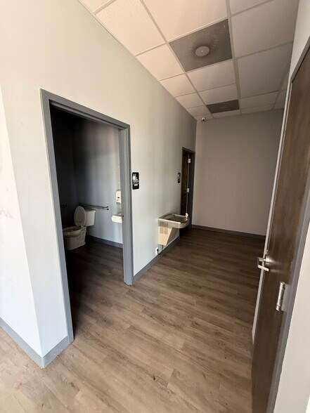 More Photos Of 2101 Dogwood Industrial Cir, Conyers Warehouse For Sale