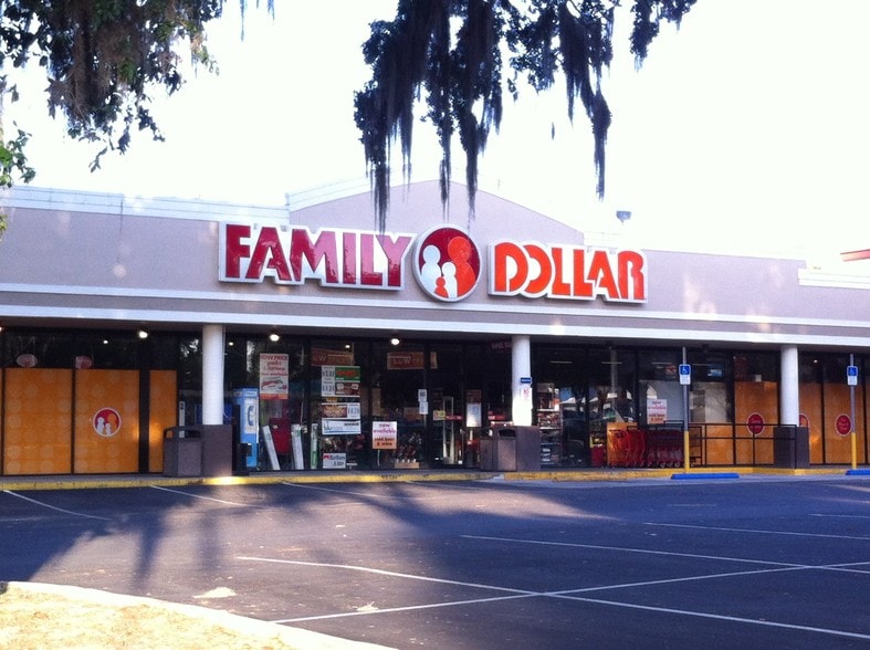 More Photos Of 5810-5840 SE Abshier Blvd, Belleview Storefront For Sale