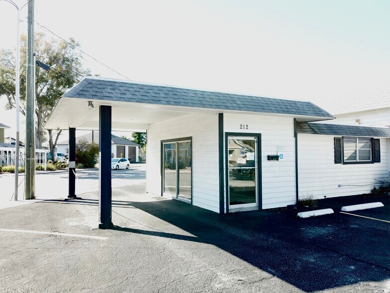 More Photos Of 212 Main St, Auburndale Flex For Sale