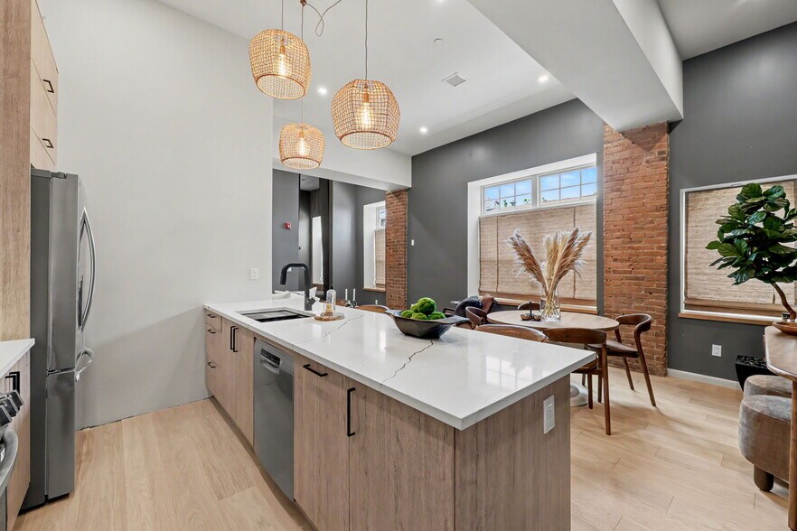 More Photos Of 63 Church St, Greenwich Apartments For Sale