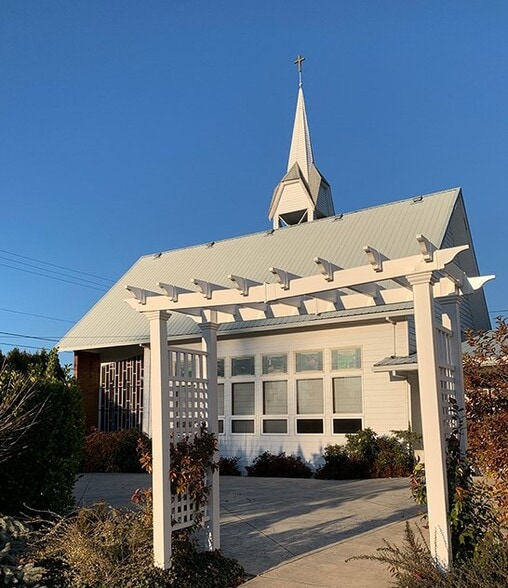 More Photos Of 2934 H St, Hubbard Religious Facility For Sale
