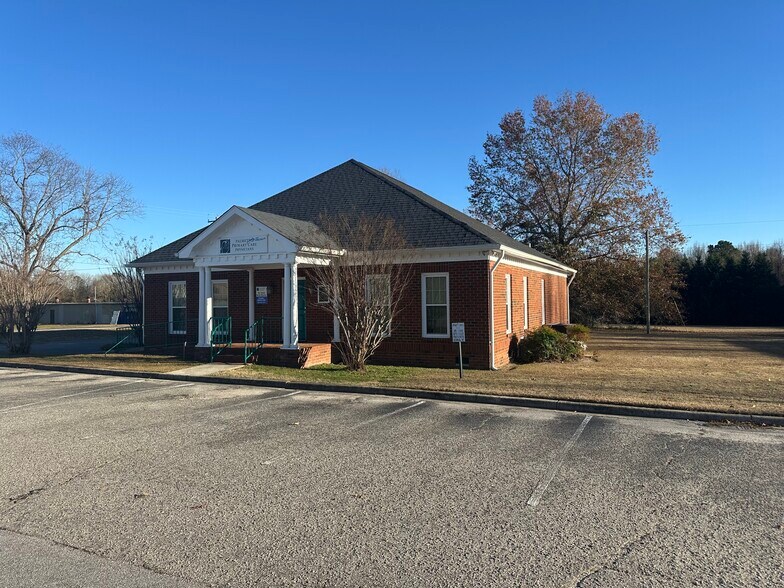 More Photos Of 1205 Hutto St, Orangeburg Office For Sale