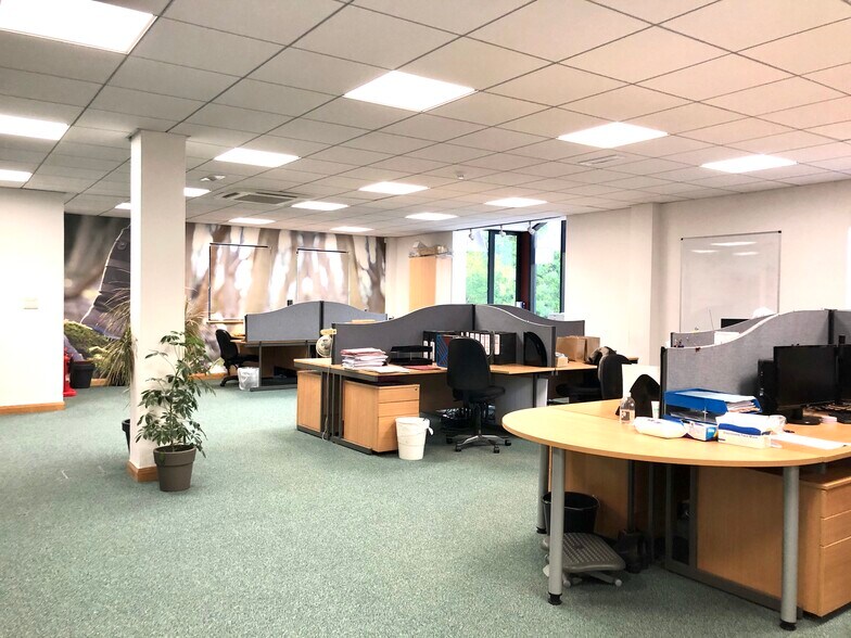 More Photos Of Adderbury Ct, Banbury Office For Lease