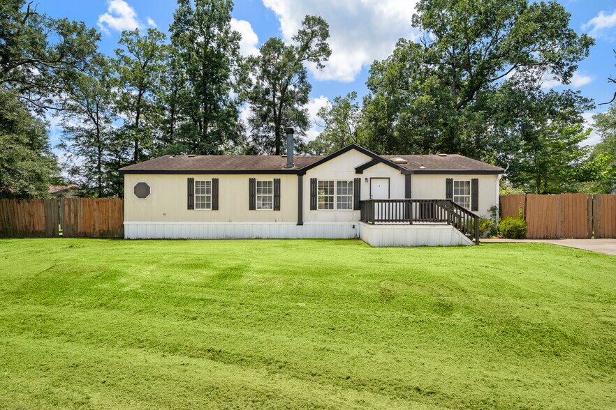 More Photos Of 16509 Brittany Way, Conroe Specialty For Sale