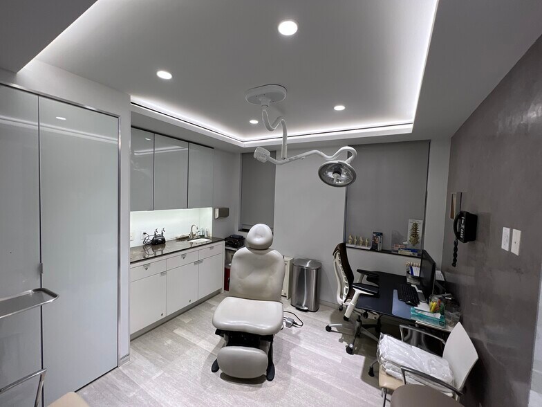 More Photos Of 1111 Park Ave, New York Apartments For Sale