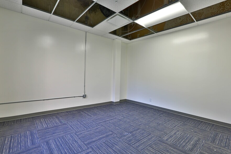 More Photos Of 118-122 Charcot Ave, San Jose Flex For Lease