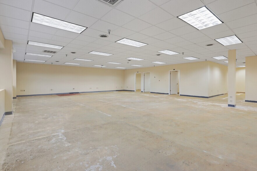 More Photos Of 339 Buschs Frontage Rd, Annapolis Medical For Lease