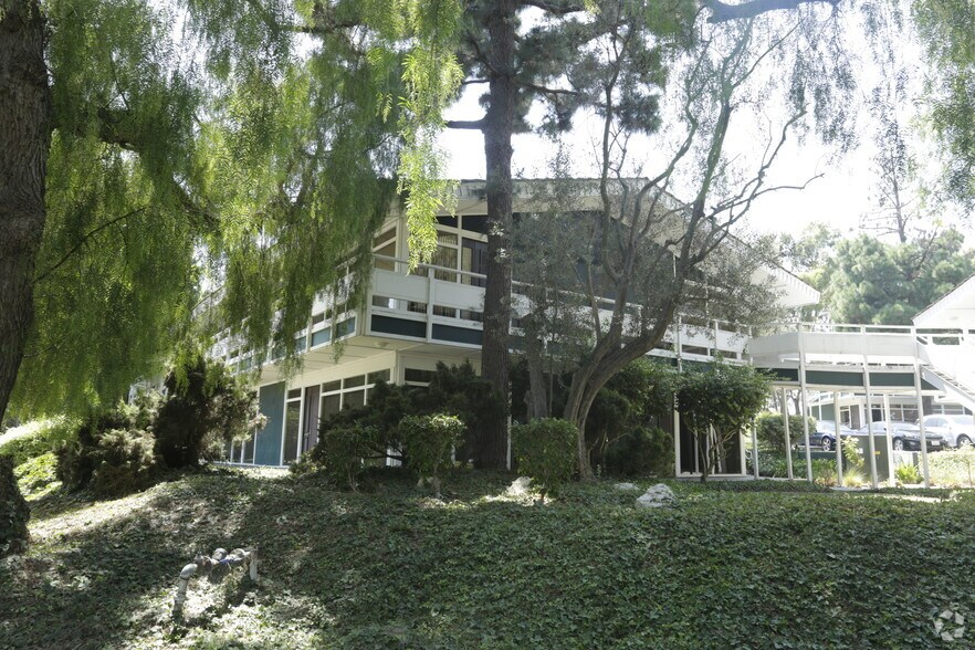 More Photos Of 4000 Palos Verdes Dr N, Rolling Hills Estates Unknown For Lease
